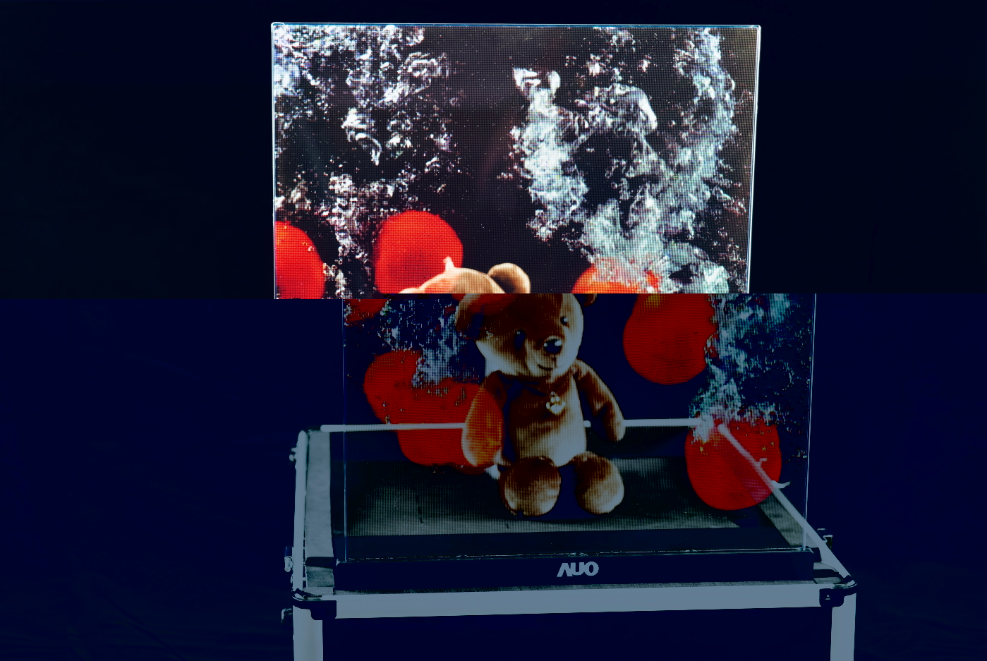 友達領先研發Micro LED透明顯示器，具備高穿透、低繞射、高亮度、可拼接之特性，可應用於智慧移動、智慧零售、商業展示等多元場域