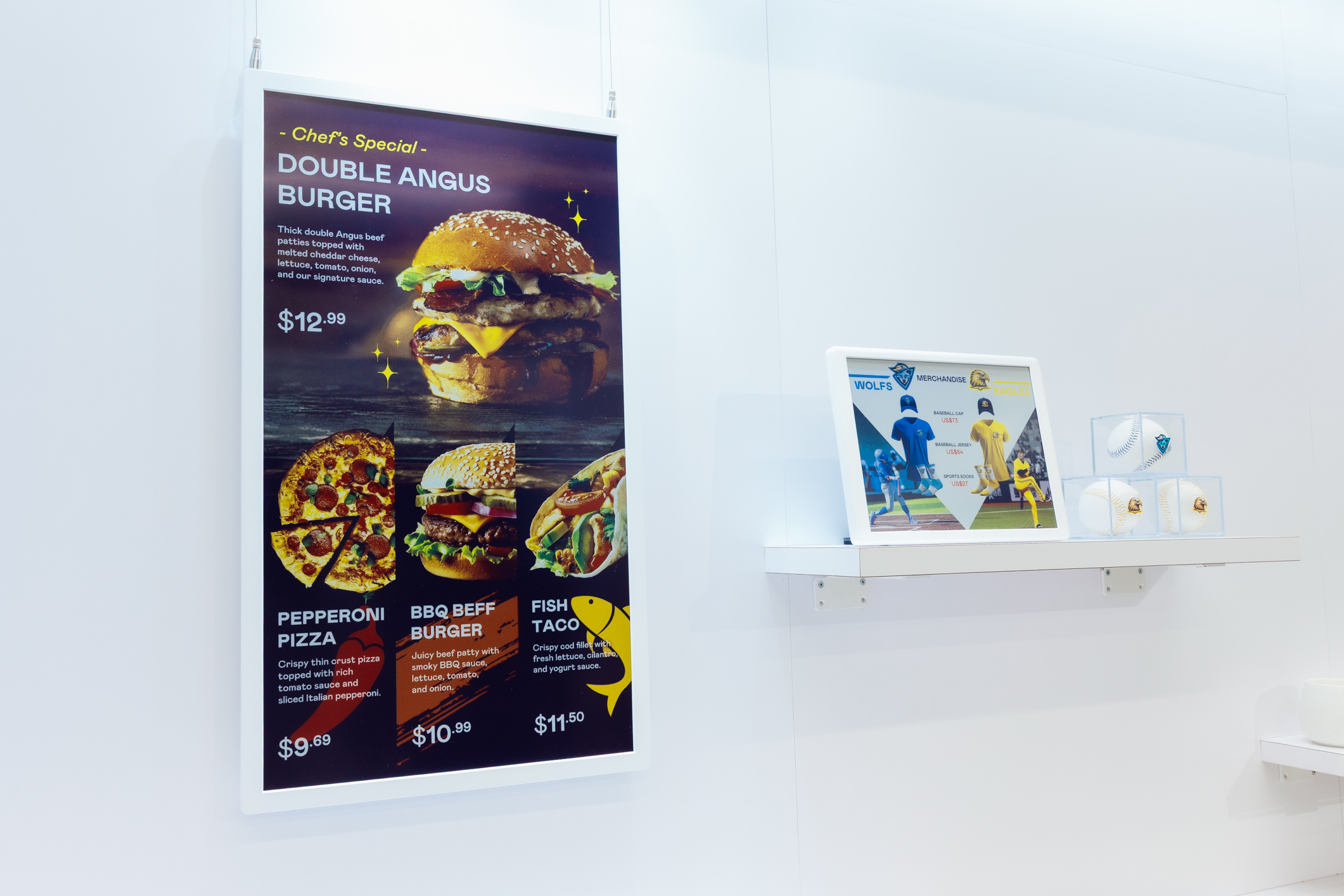 达擎开发的低功耗、全彩的aecoPost电子纸解决方案，仅在更新画面时需要微量的电力驱动，无需布建电线的便捷设计，使其可灵活应用、弹性选择置放处；可搭配aecoTag电子货架卷标解决方案，驱动商店内所有数字广告牌和电子货架卷标，以远程控制实现动态变价，提升门市人员作业效率，并以无纸化落实永续经营目标。